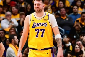 九游娱乐-东契奇关键节点赛事规则更新，TL带队取胜！的简单介绍