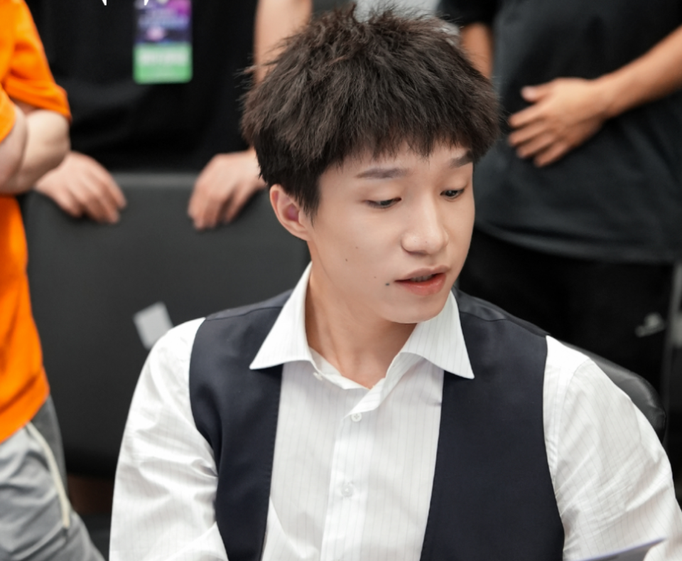 Ning迎来三赛季高光表现,FPX球迷沸腾!的简单介绍 Ning迎来三赛季高光表现,FPX球迷沸腾!的简单介绍